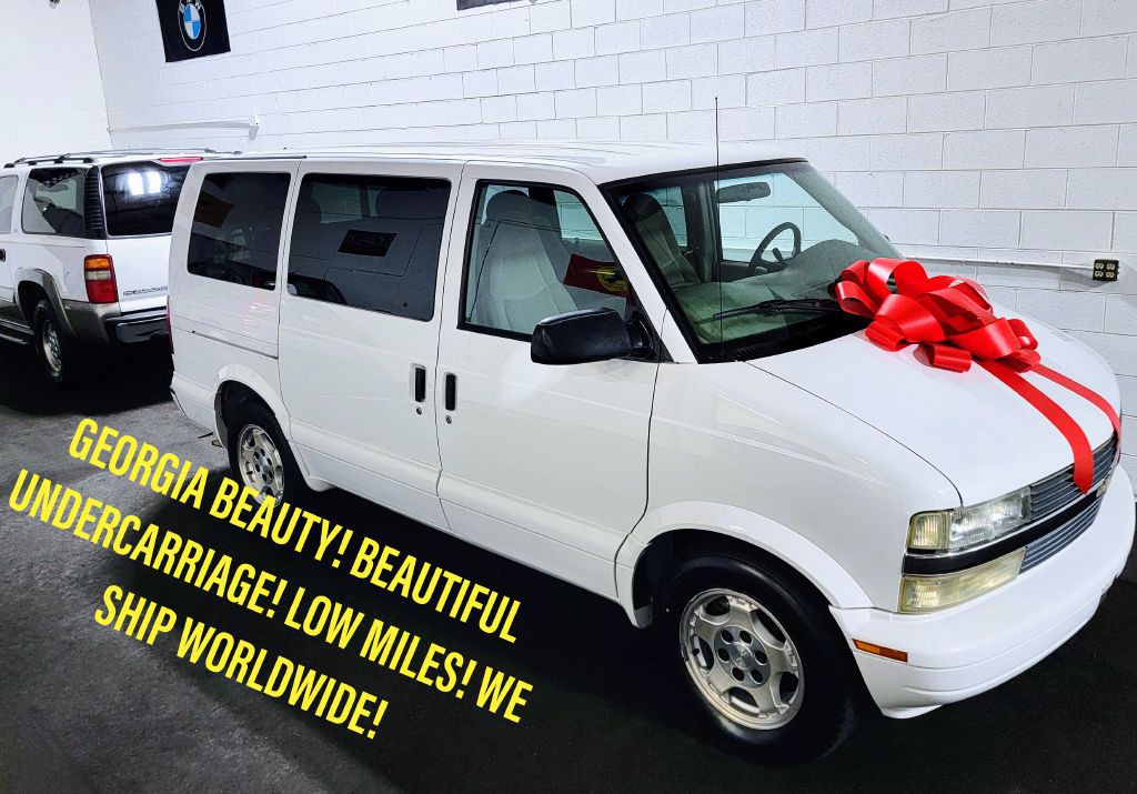 2005 Chevrolet Astro Image 1