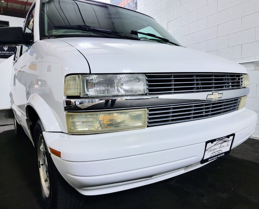2005 Chevrolet Astro Image 13