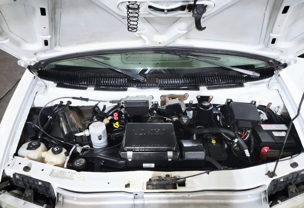 2005 Chevrolet Astro Image 19