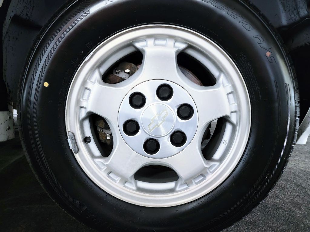 2005 Chevrolet Astro Image 20