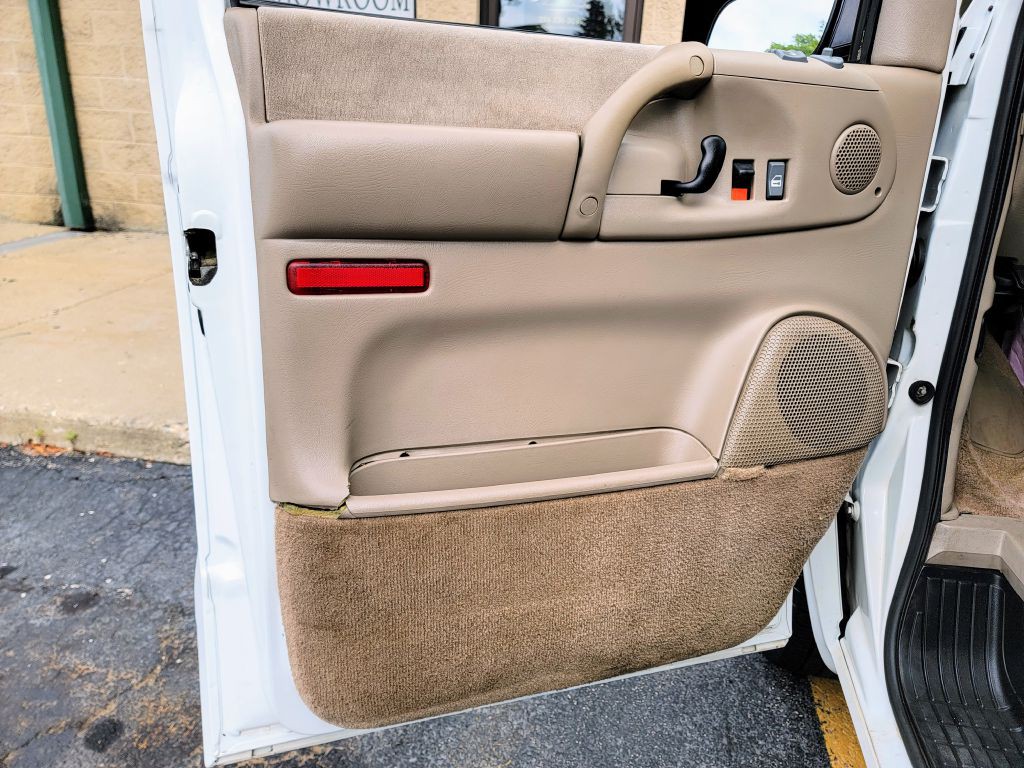 2005 Chevrolet Astro Image 35