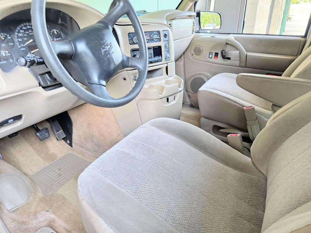 2005 Chevrolet Astro Image 49