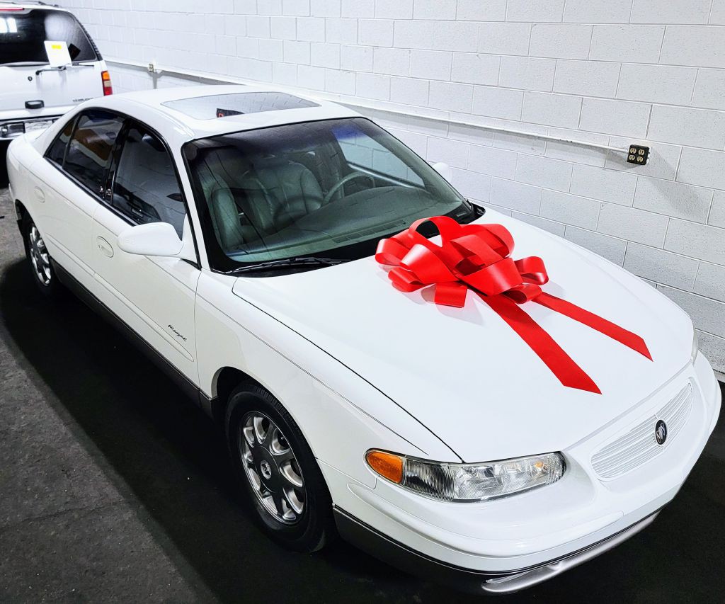 2000 Buick Regal Image 8