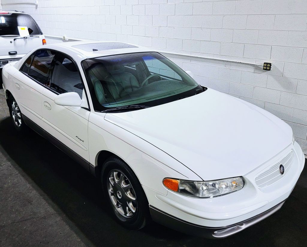2000 Buick Regal Image 9