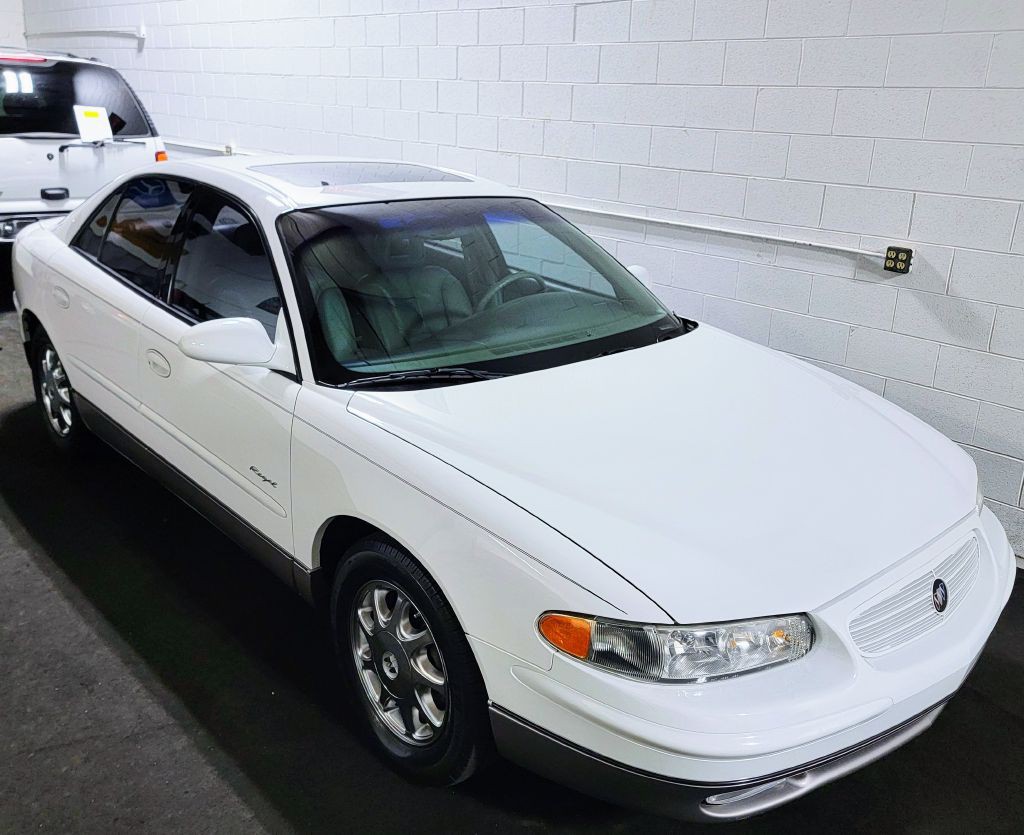 2000 Buick Regal Image 10