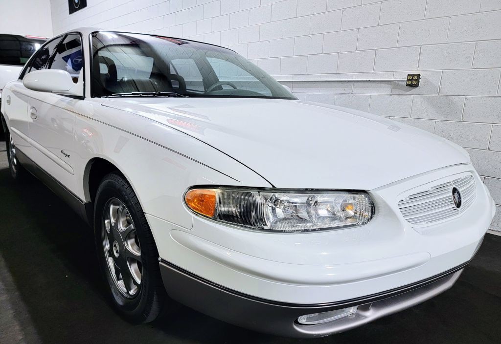 2000 Buick Regal Image 11