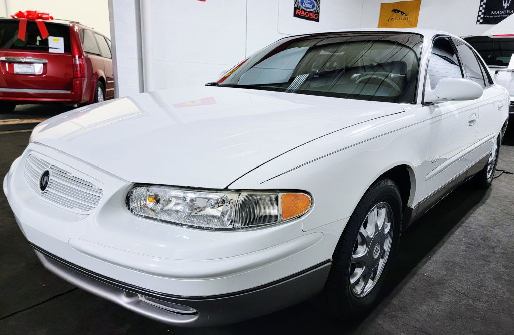 2000 Buick Regal Image 12