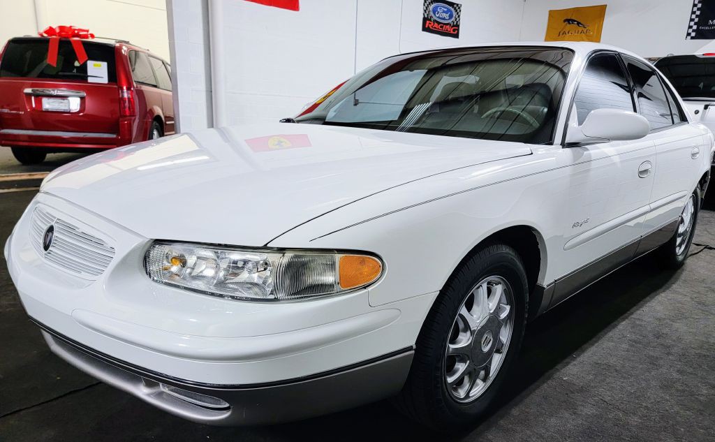 2000 Buick Regal Image 13