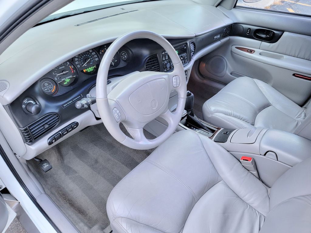 2000 Buick Regal Image 25