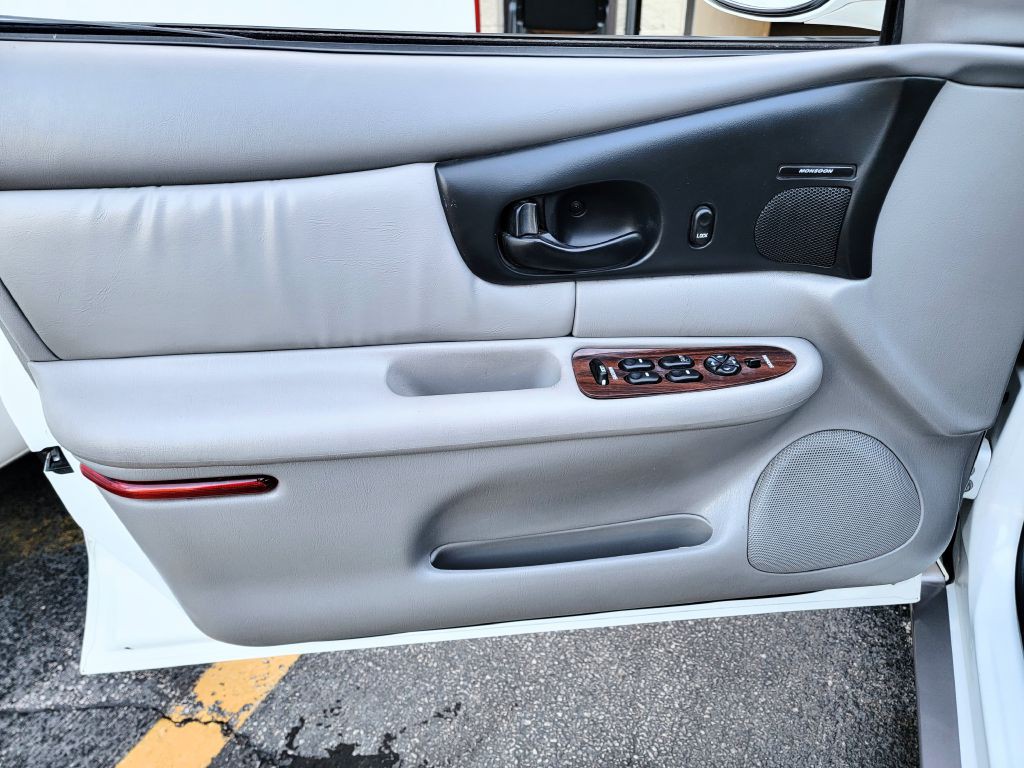 2000 Buick Regal Image 33