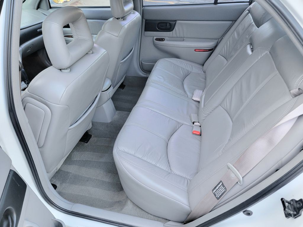 2000 Buick Regal Image 36