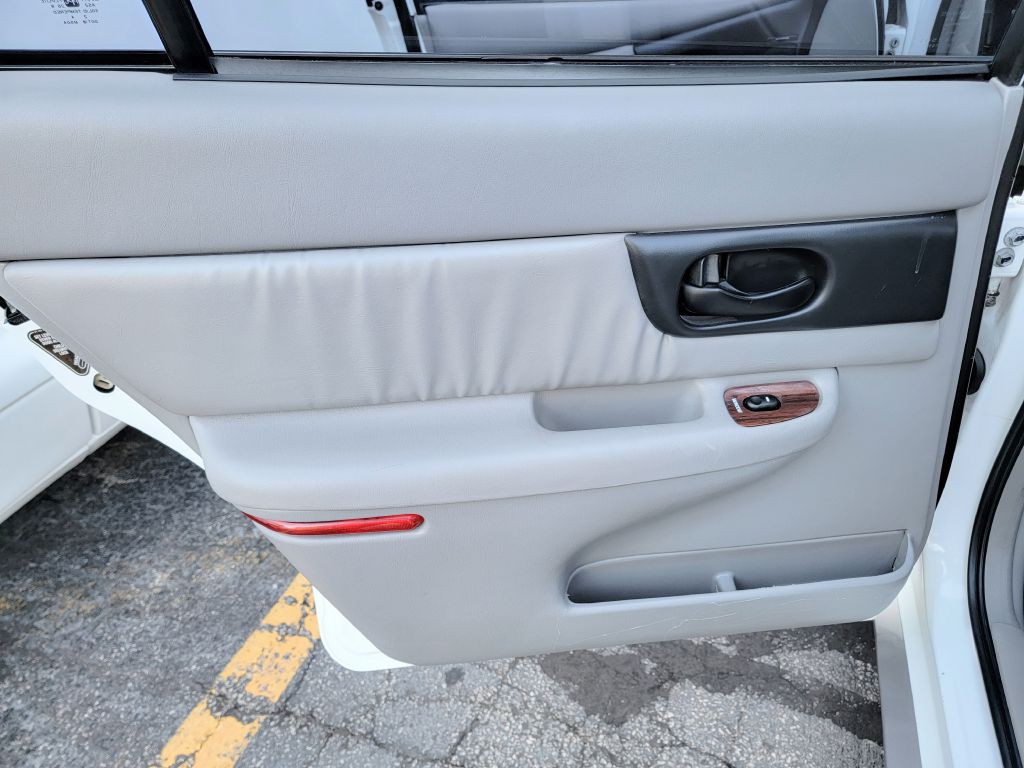 2000 Buick Regal Image 37