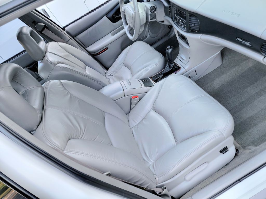 2000 Buick Regal Image 44