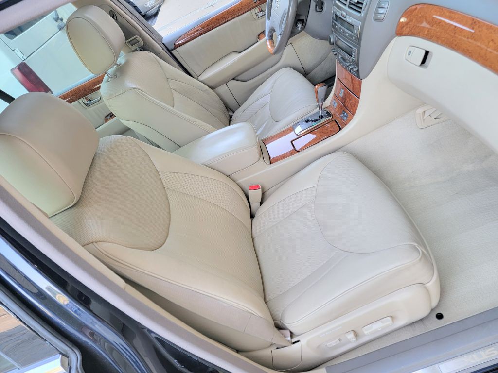 2006 Lexus LS Image 3