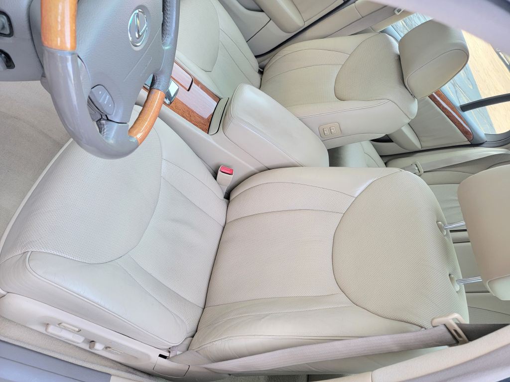 2006 Lexus LS Image 12