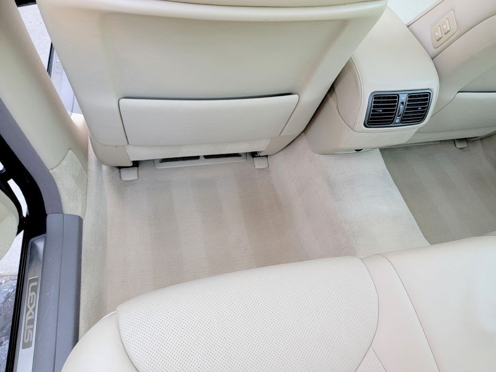 2006 Lexus LS Image 17