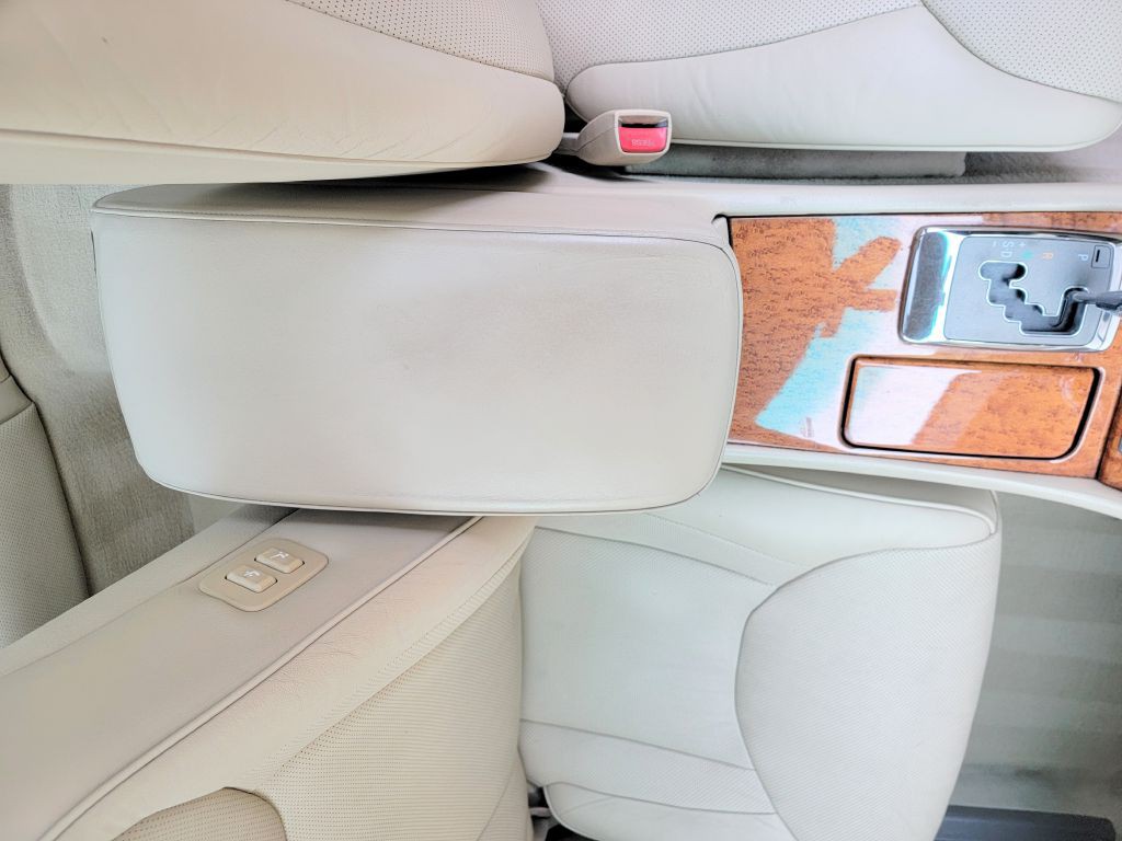 2006 Lexus LS Image 18