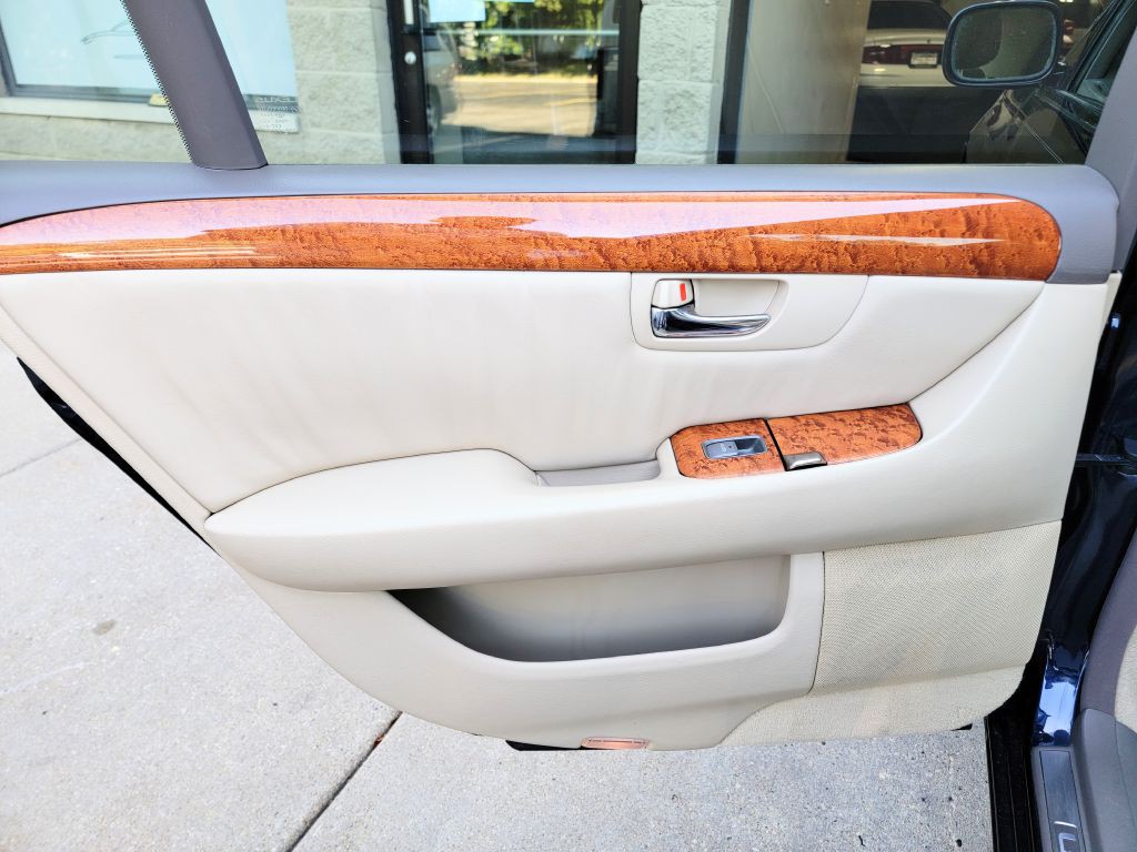 2006 Lexus LS Image 19
