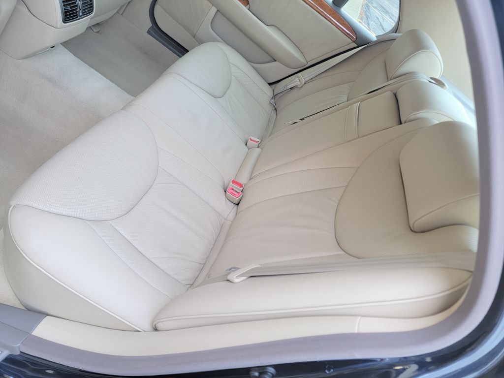 2006 Lexus LS Image 20