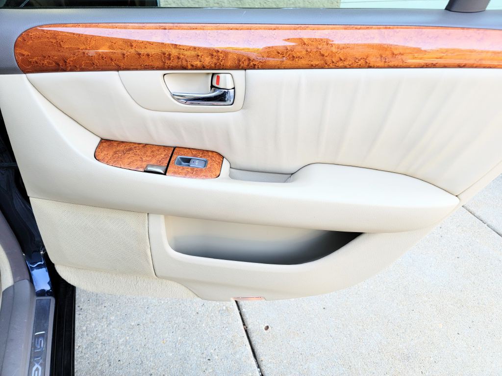 2006 Lexus LS Image 29