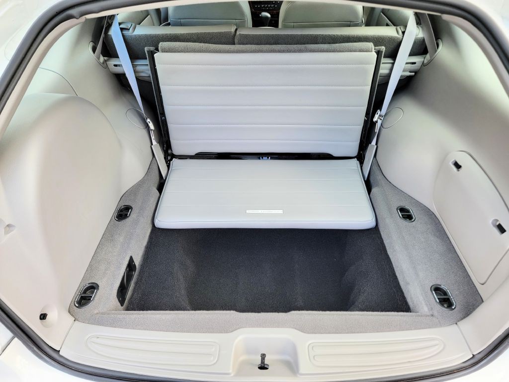 2004 Ford Taurus Image 2