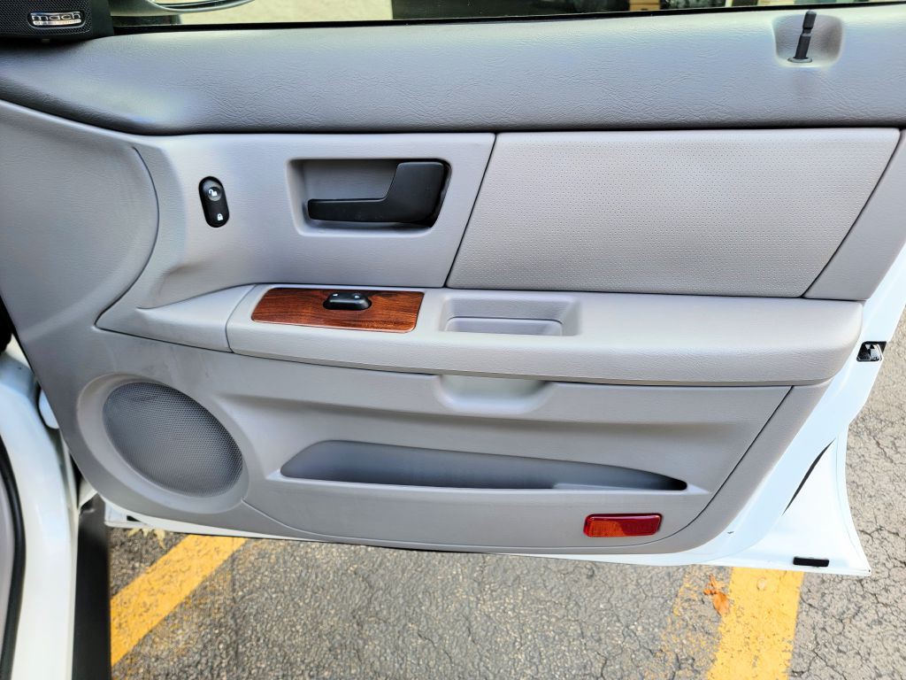 2004 Ford Taurus Image 35