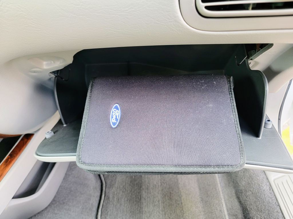 2004 Ford Taurus Image 36
