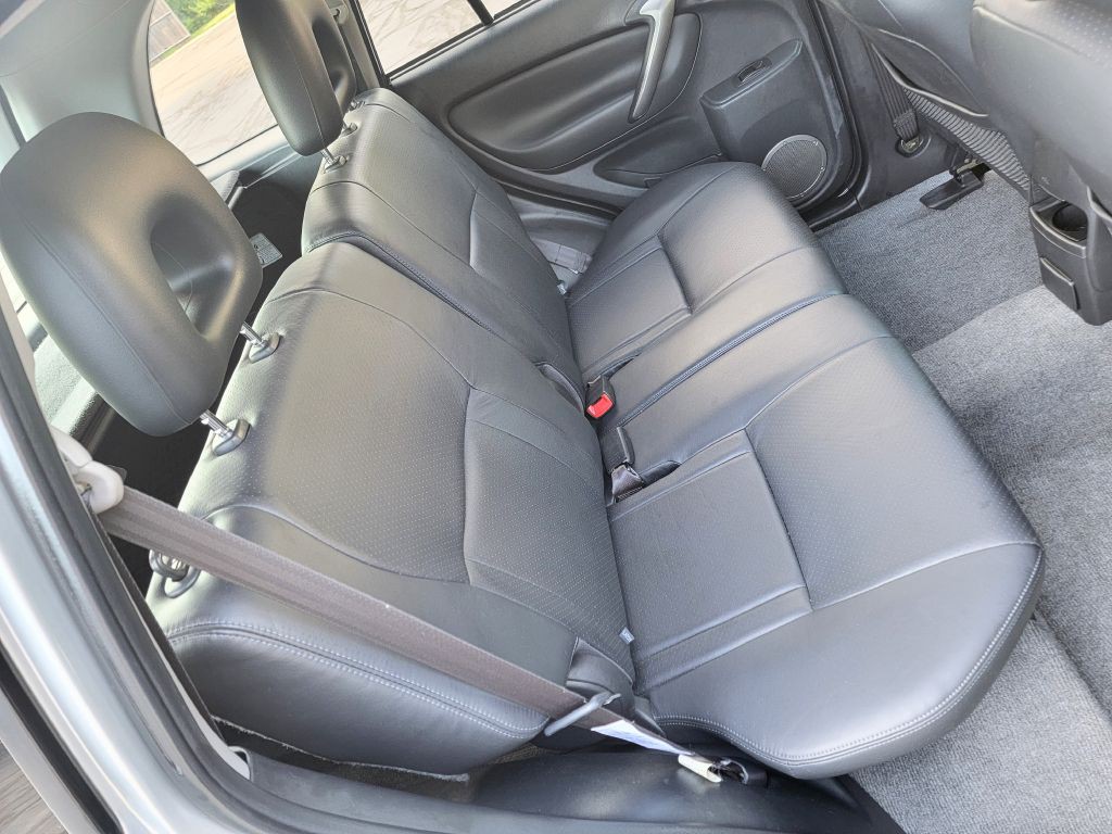 2005 Toyota Rav4 Image 33