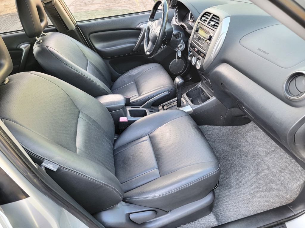 2005 Toyota Rav4 Image 37