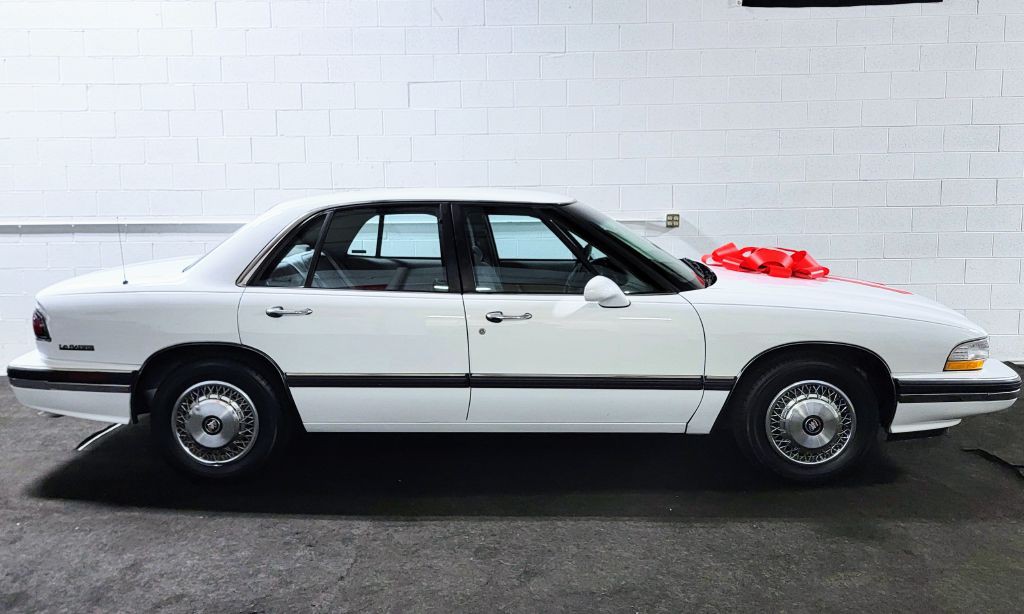 1994 Buick LeSabre Image 2