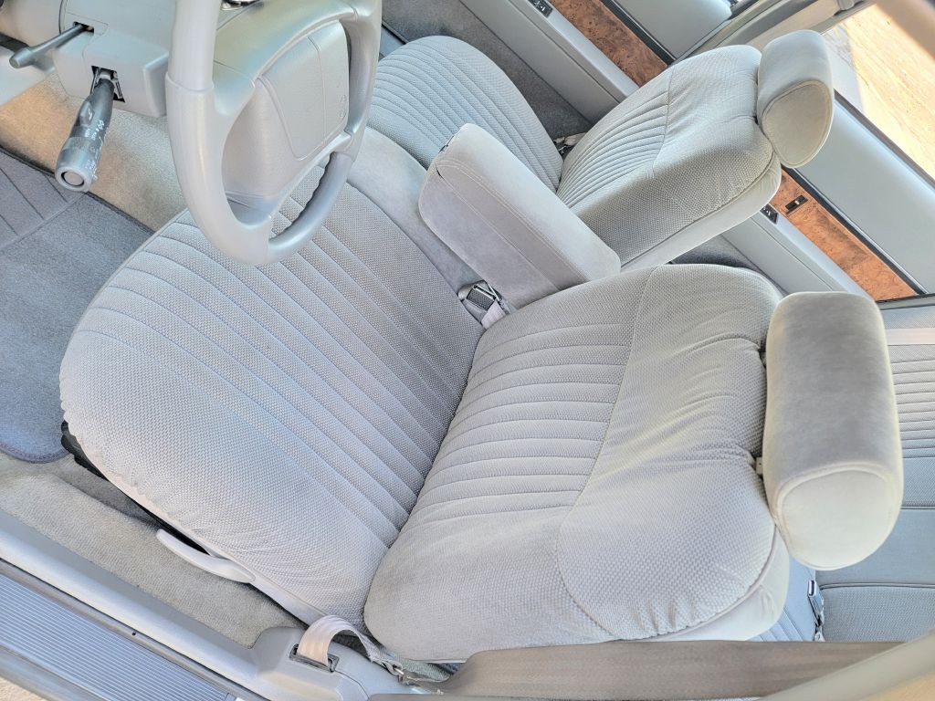 1994 Buick LeSabre Image 8