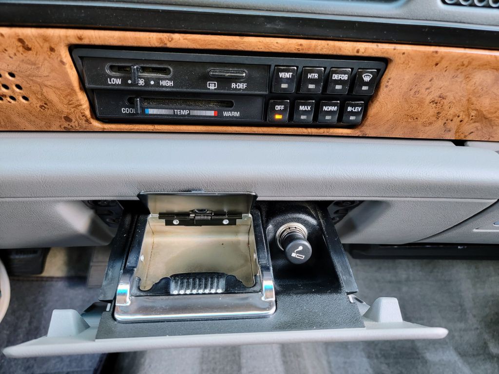 1994 Buick LeSabre Image 36