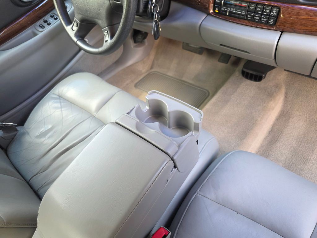 2004 Buick LeSabre Image 28