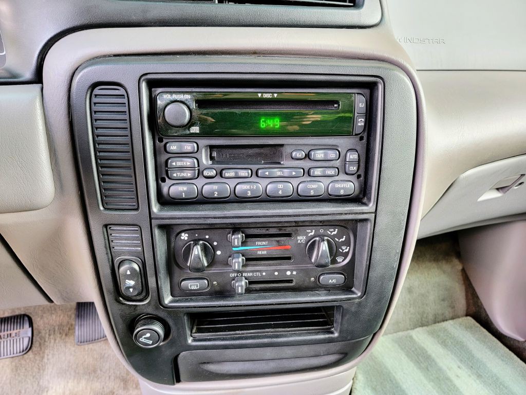 2002 Ford Windstar Image 40