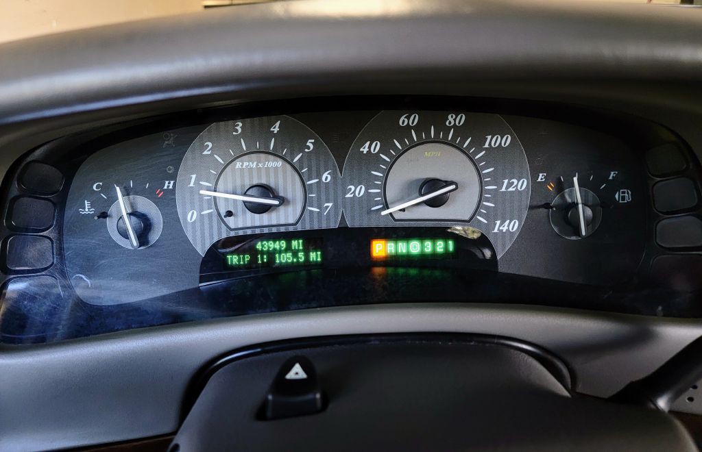 2004 Buick Park Avenue Image 2