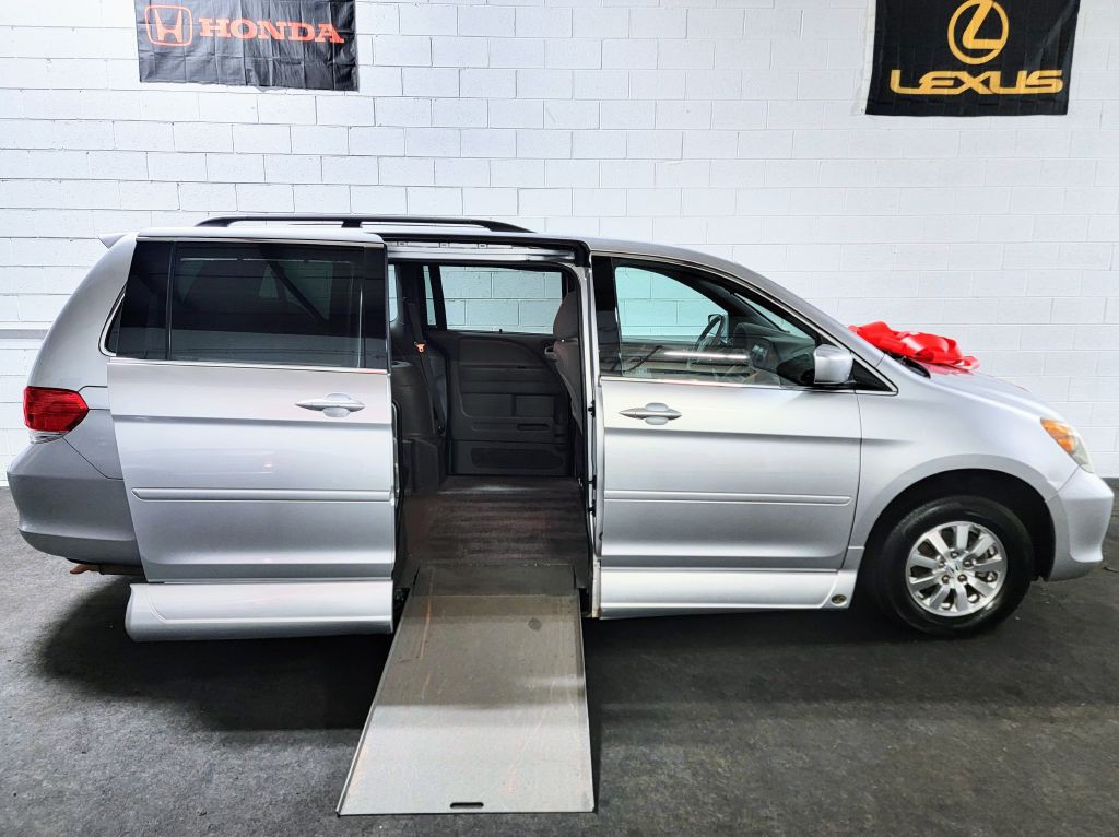 2010 Honda Odyssey Image 5