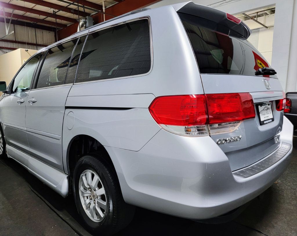 2010 Honda Odyssey Image 12
