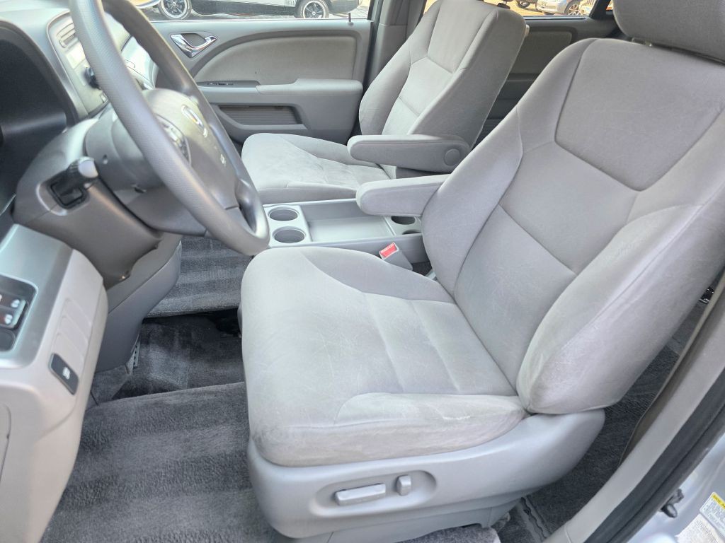 2010 Honda Odyssey Image 36