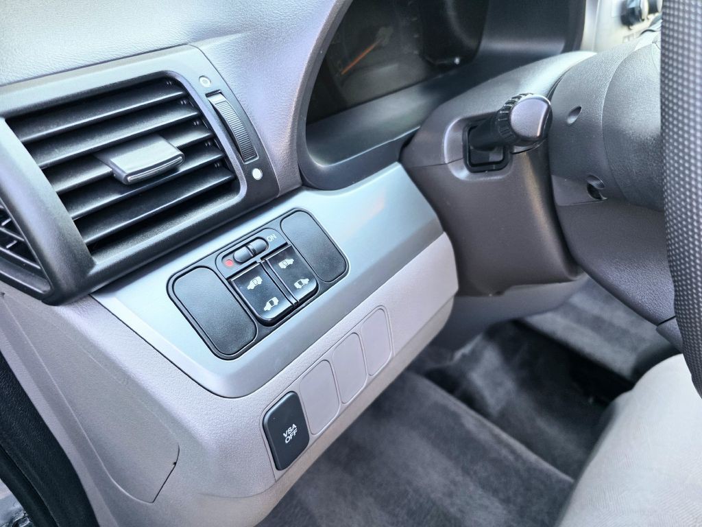 2010 Honda Odyssey Image 39