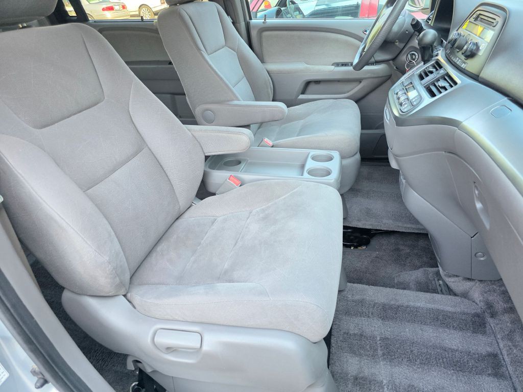 2010 Honda Odyssey Image 42
