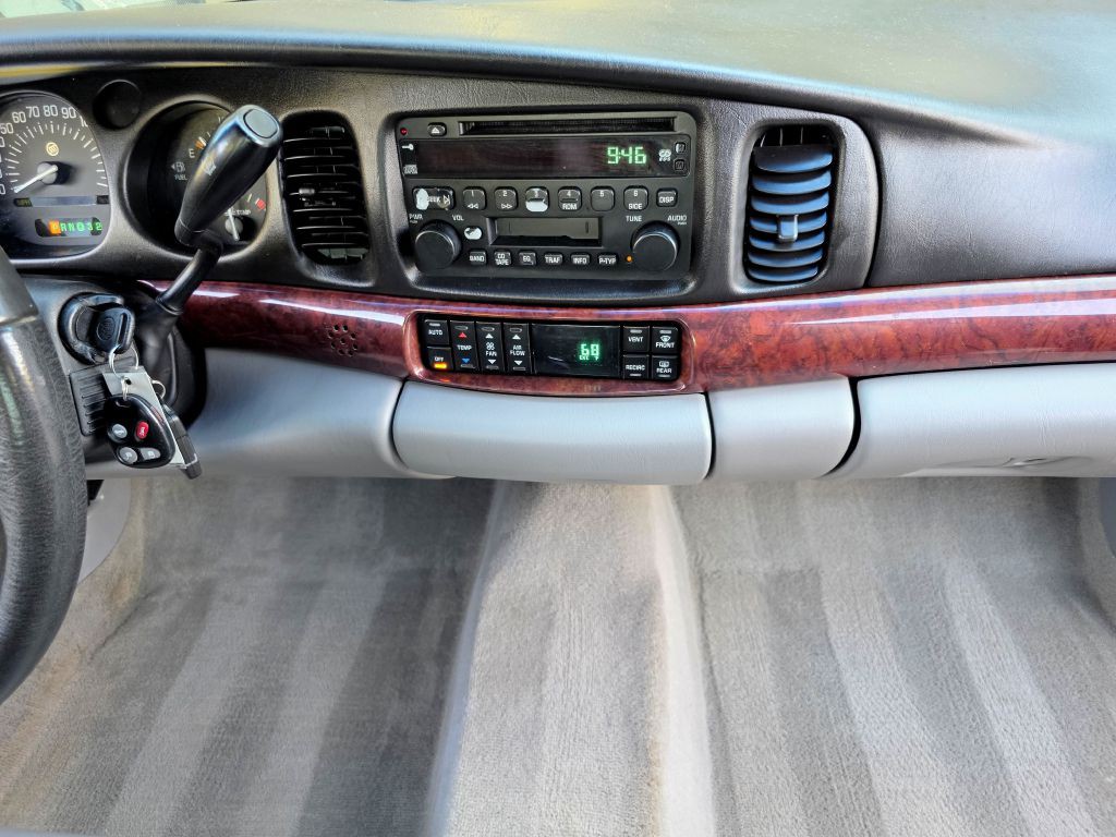 2005 Buick LeSabre Image 28