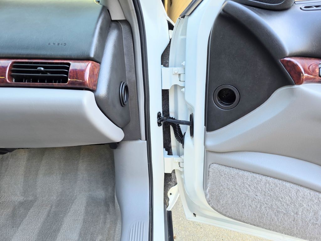 2005 Buick LeSabre Image 37