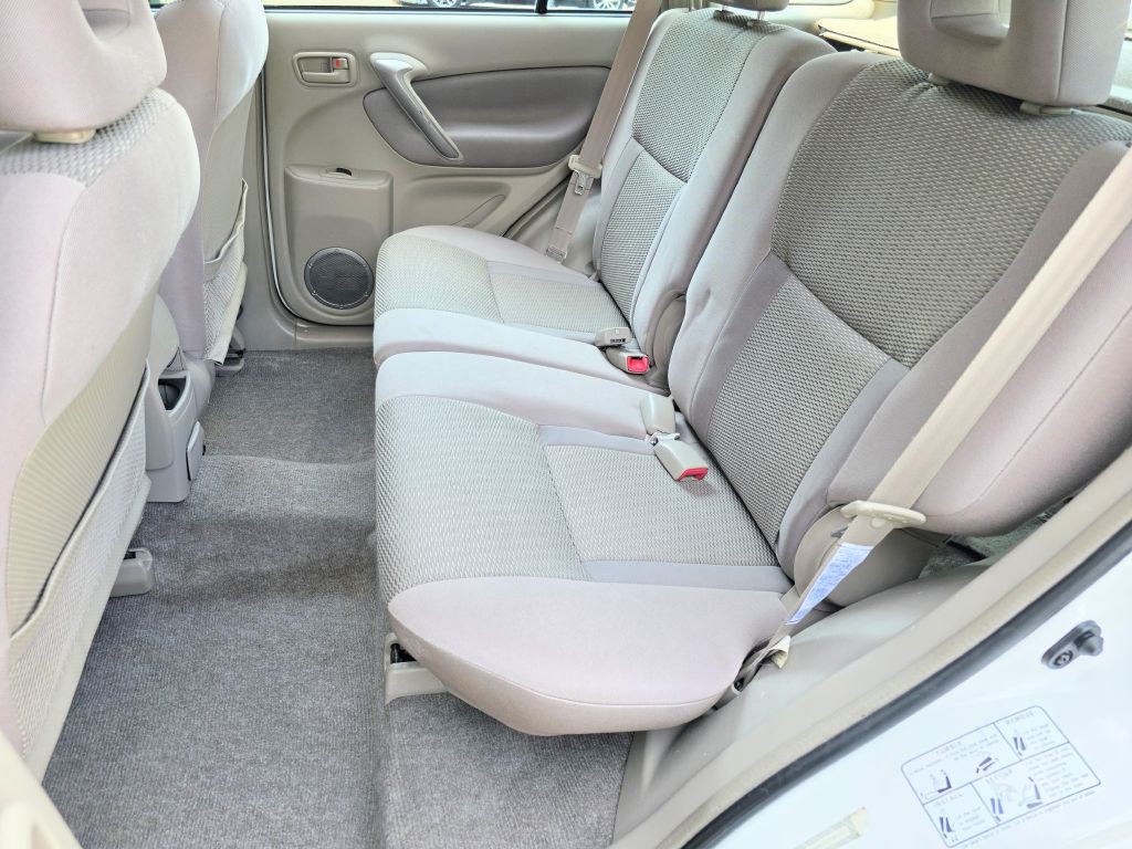 2004 Toyota Rav4 Image 24