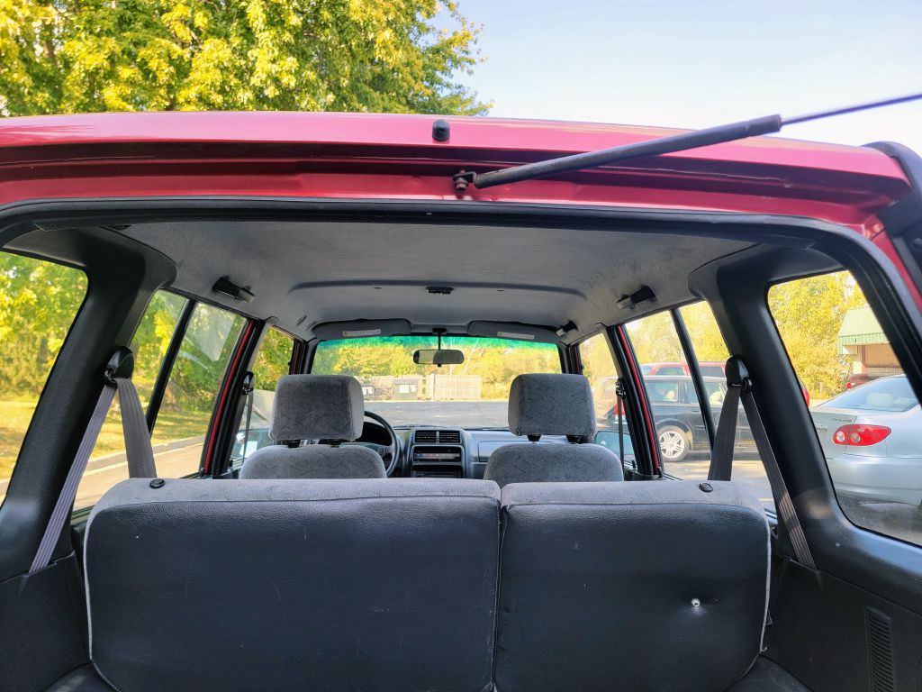 1998 Chevrolet Tracker Image 15