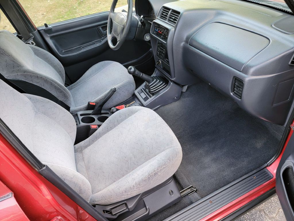 1998 Chevrolet Tracker Image 20