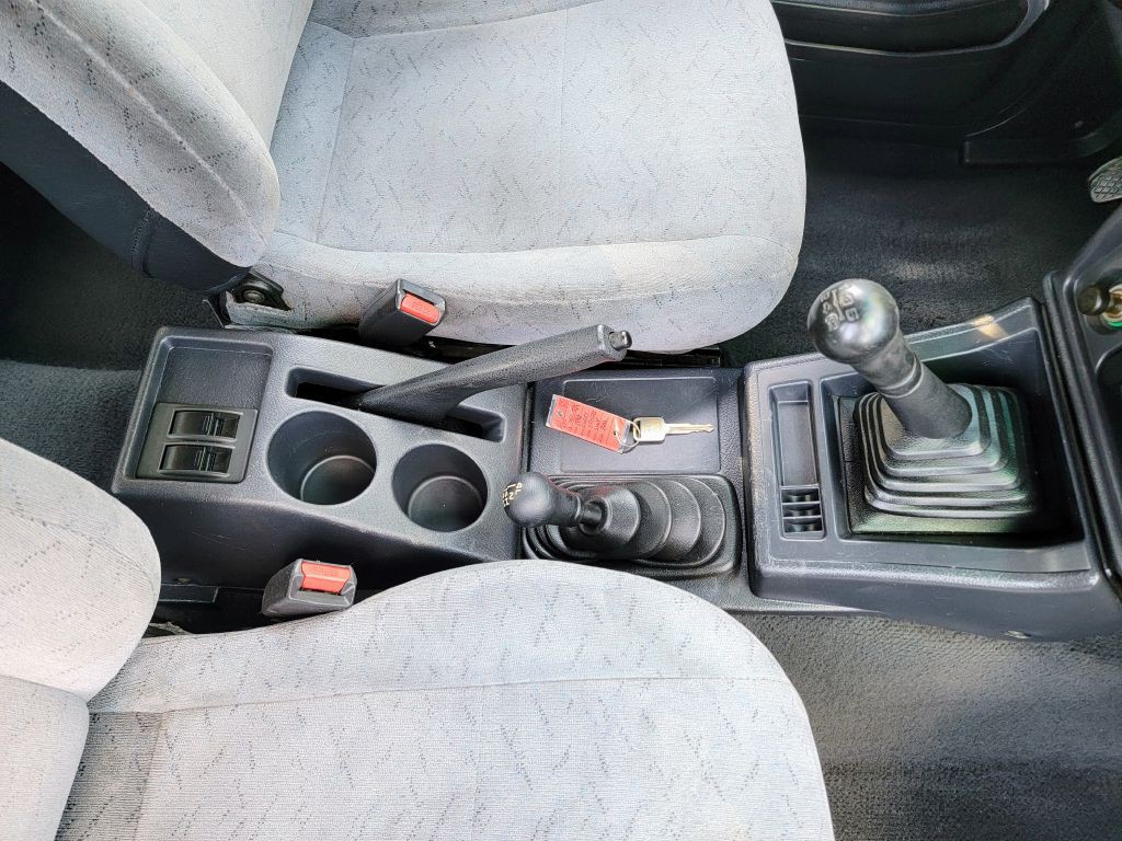 1998 Chevrolet Tracker Image 24