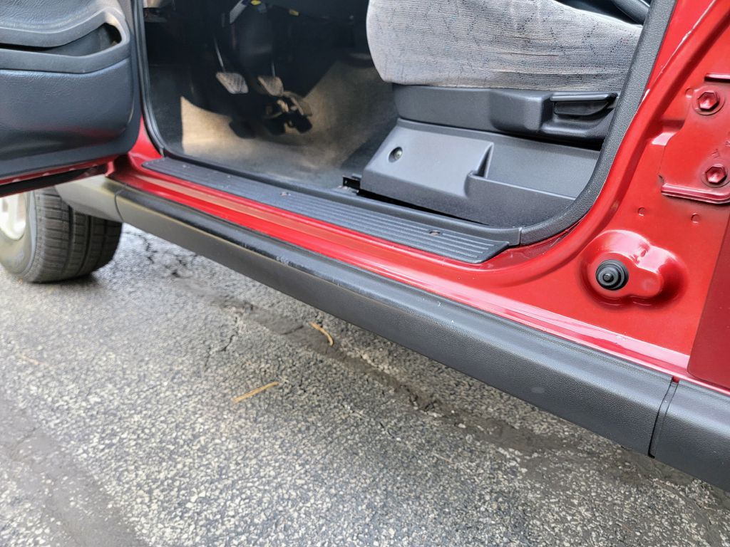 1998 Chevrolet Tracker Image 32