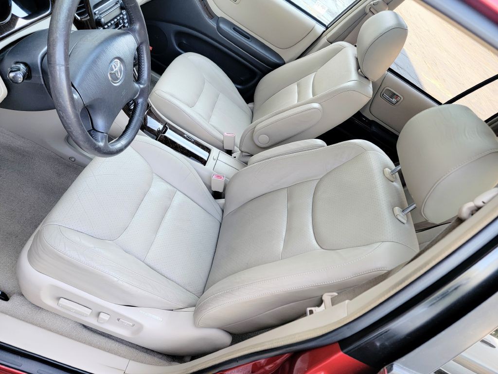 2003 Toyota Highlander Image 2