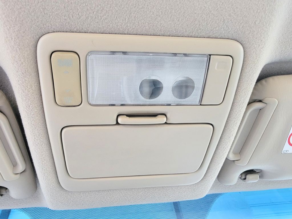 2003 Toyota Highlander Image 37