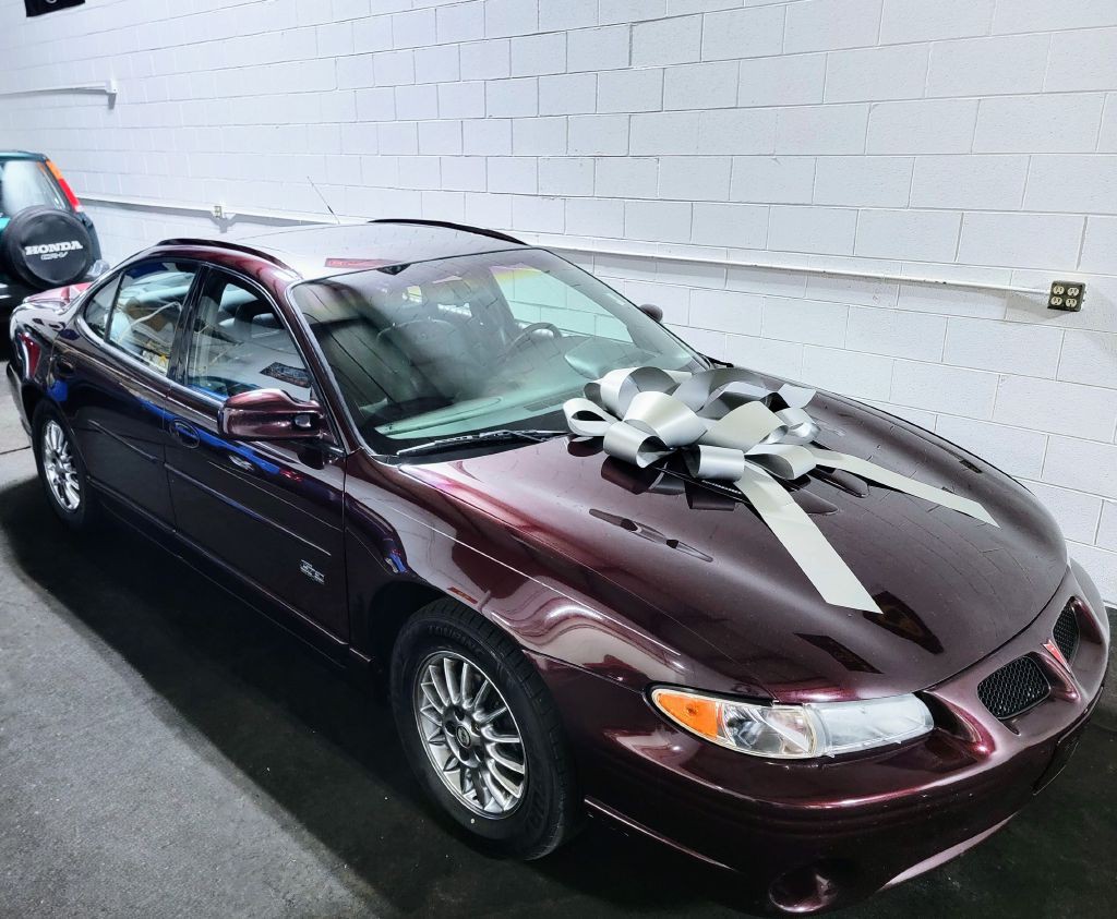 2002 Pontiac Grand Prix Image 5